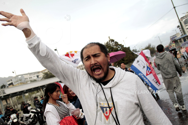 FBL-FESTEJOS-HINCHAS-LIGA-DE-QUITO