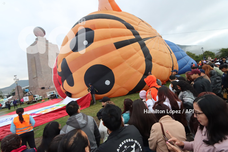 FESTIVAL-INTERNACIONAL-DEL-GLOBO-MITAD-MUNDO