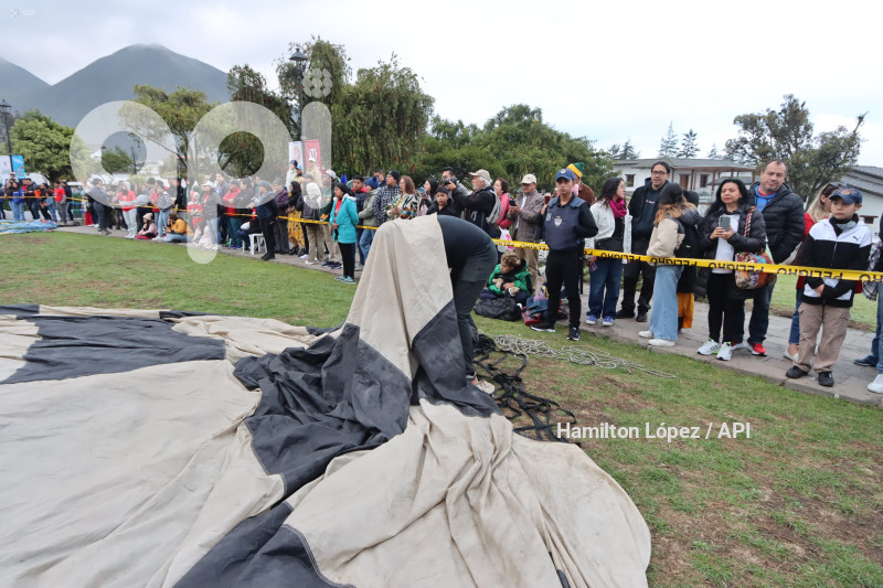 FESTIVAL-INTERNACIONAL-DEL-GLOBO-MITAD-MUNDO