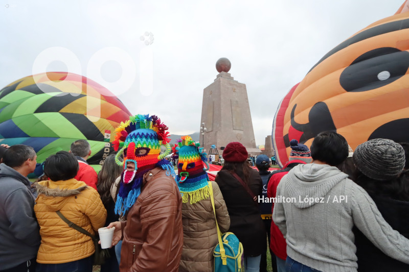 FESTIVAL-INTERNACIONAL-DEL-GLOBO-MITAD-MUNDO