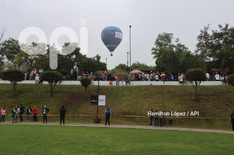 FESTIVAL-INTERNACIONAL-DEL-GLOBO-MITAD-MUNDO