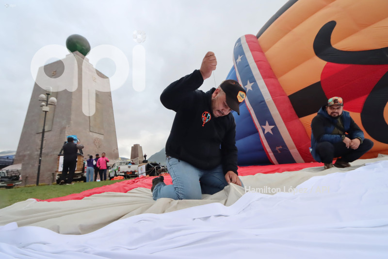 FESTIVAL-INTERNACIONAL-DEL-GLOBO-MITAD-MUNDO
