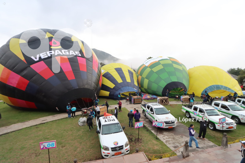 FESTIVAL-INTERNACIONAL-DEL-GLOBO-MITAD-MUNDO