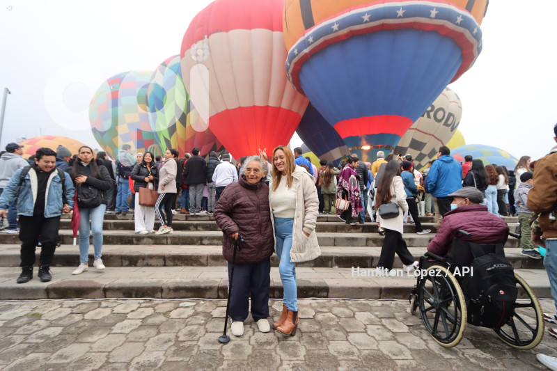 FESTIVAL-INTERNACIONAL-DEL-GLOBO-MITAD-MUNDO