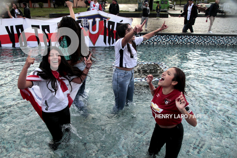 FBL-FESTEJOS-HINCHAS-LIGA-DE-QUITO