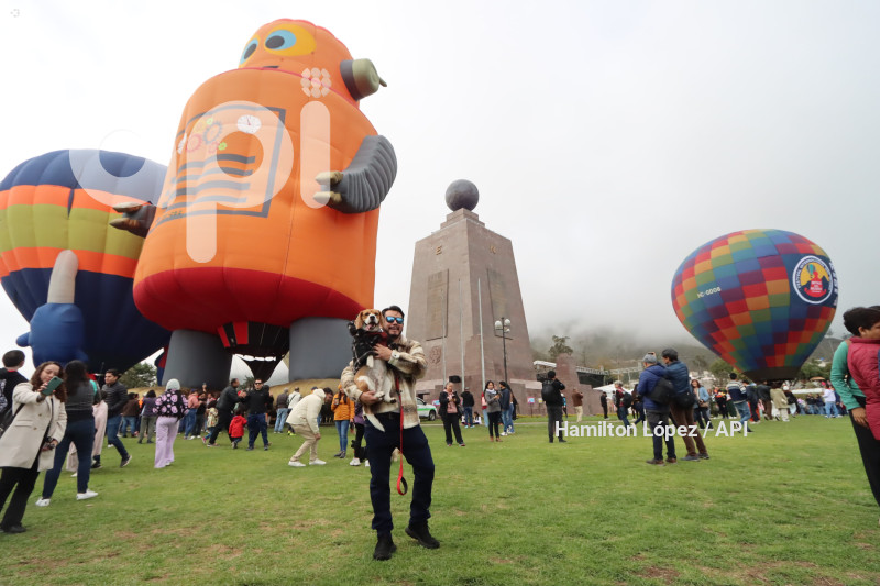FESTIVAL-INTERNACIONAL-DEL-GLOBO-MITAD-MUNDO
