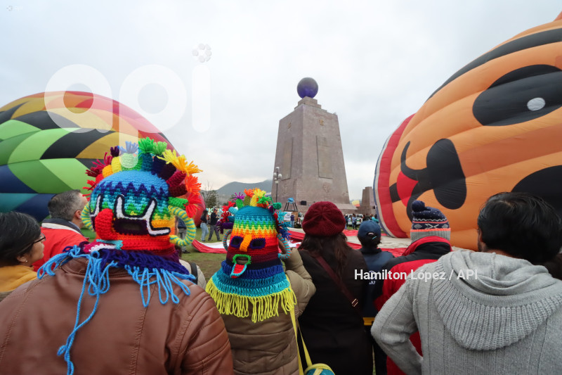 FESTIVAL-INTERNACIONAL-DEL-GLOBO-MITAD-MUNDO