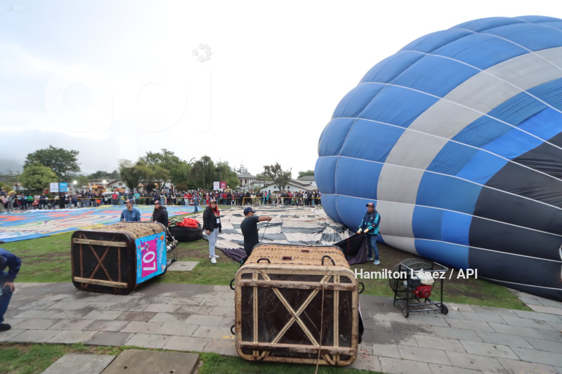 FESTIVAL-INTERNACIONAL-DEL-GLOBO-MITAD-MUNDO