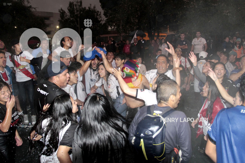 FBL-FESTEJOS-HINCHAS-LIGA-DE-QUITO