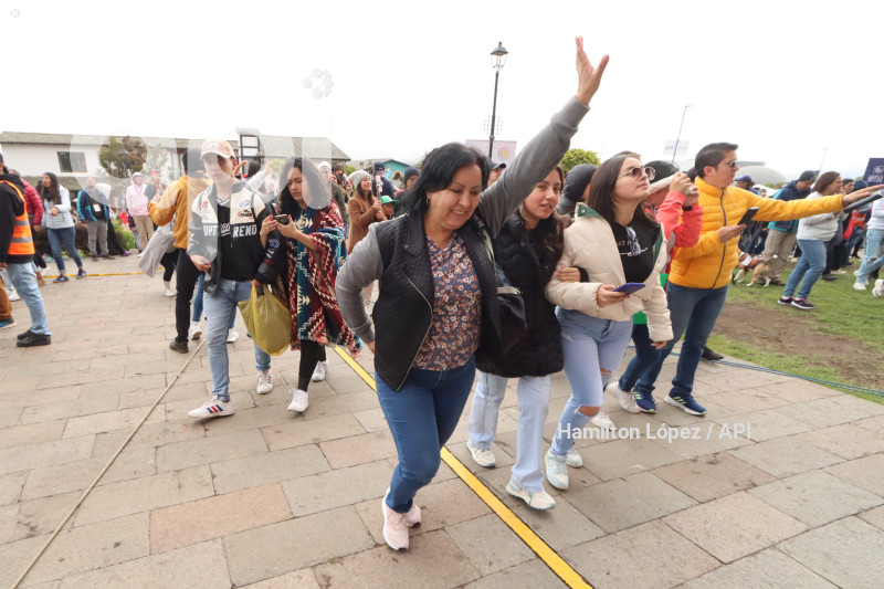 FESTIVAL-INTERNACIONAL-DEL-GLOBO-MITAD-MUNDO