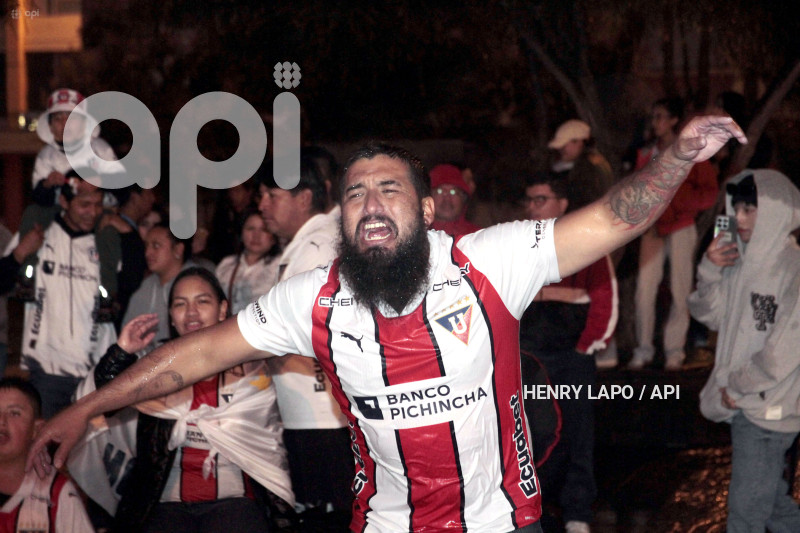 FBL-FESTEJOS-HINCHAS-LIGA-DE-QUITO