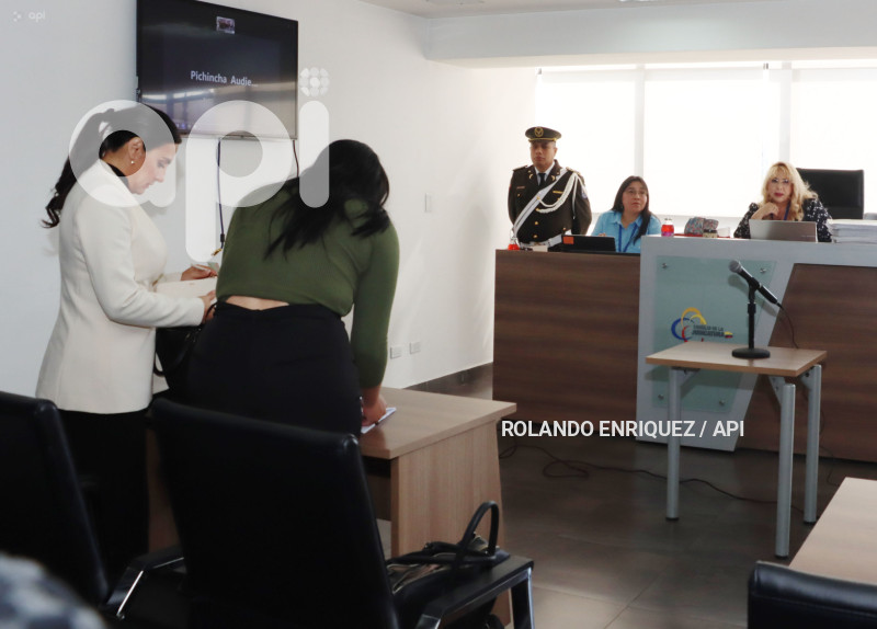 AUDIENCIA-VERONICA-ABAD
