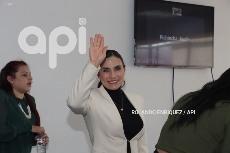 AUDIENCIA-VERONICA-ABAD