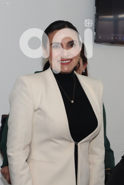 AUDIENCIA-VERONICA-ABAD