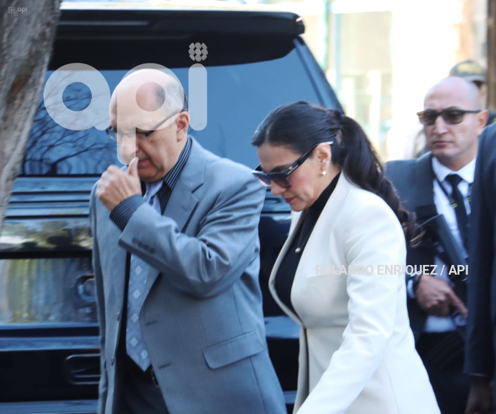 AUDIENCIA-VERONICA-ABAD
