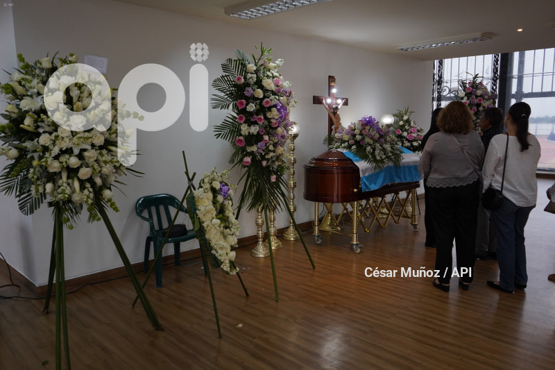 GYE-VELORIO AMPARO GUILLEN