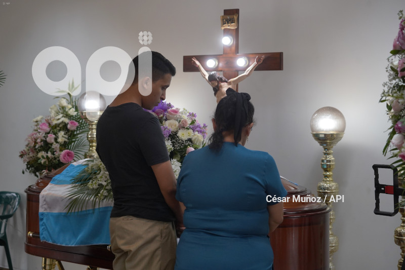 GYE-VELORIO AMPARO GUILLEN