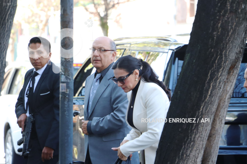 AUDIENCIA-VERONICA-ABAD