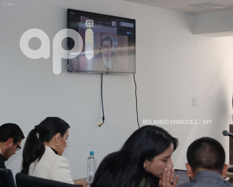 AUDIENCIA-VERONICA-ABAD