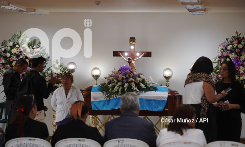 GYE-VELORIO AMPARO GUILLEN