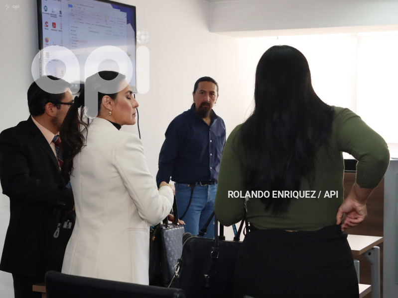 AUDIENCIA-VERONICA-ABAD