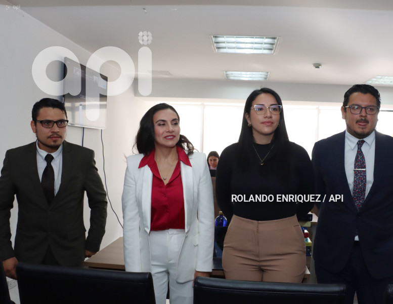 AUDIENCIA VERONICA ABAD