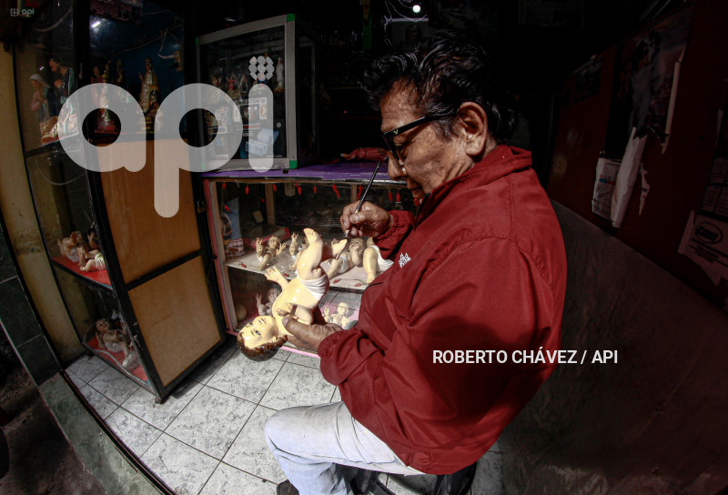 RAFAEL HEREDIA RESTAURADOR DE IMAGENES RELIGIOSAS