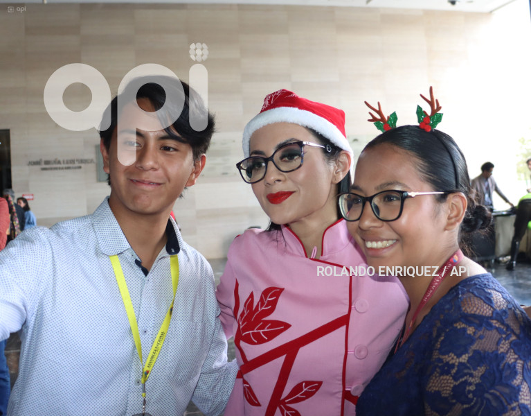 VIVIANA VELOZ FESTEJO NAVIDAD