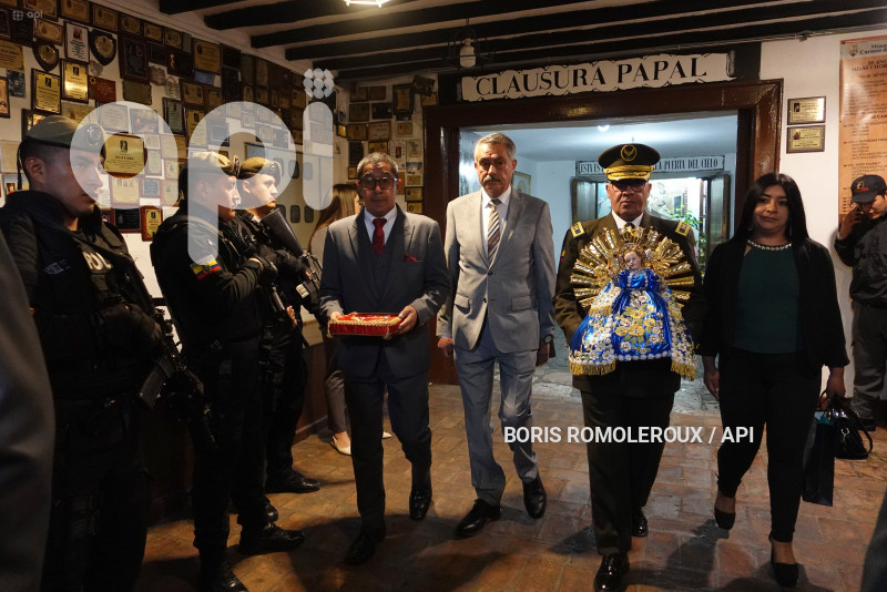 CUENCA-CAMBIO PADRINOS-NIÑO VIAJERO