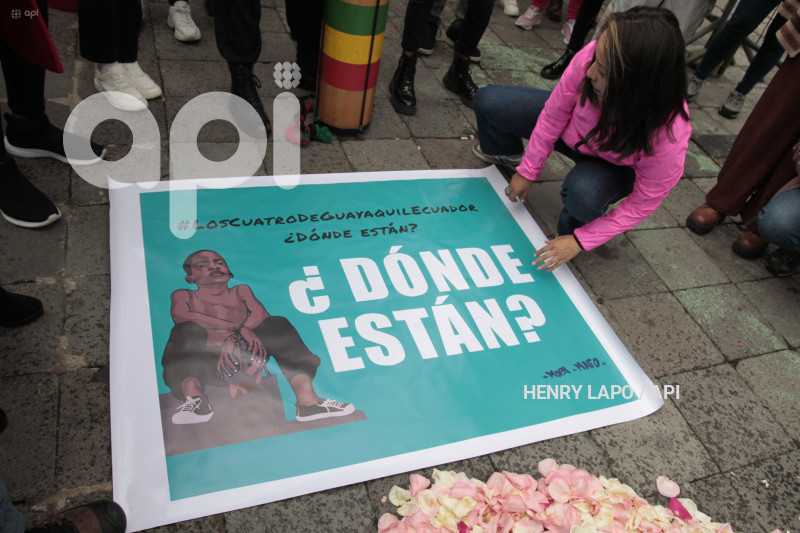 PLANTON-FAMILIARES-NIÑOS DESAPARECIDOS