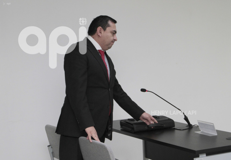 AUDIENCIA-EN CONTRA-VICEPRESIDENTA
