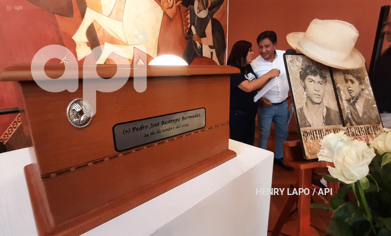 HOMENAJE-PEDRO RESTREPO