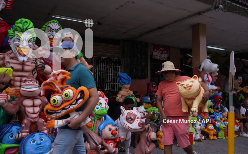 GYE-VENTA DE MONIGOTES