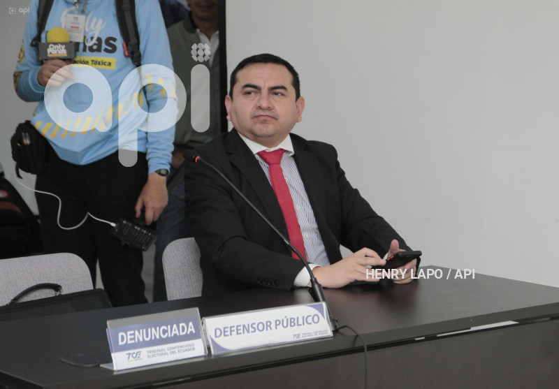 AUDIENCIA-EN CONTRA-VICEPRESIDENTA
