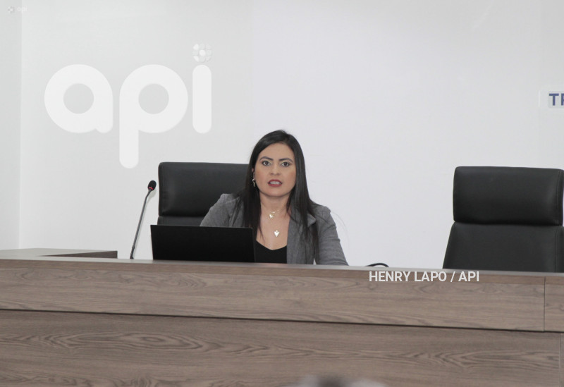 AUDIENCIA-EN CONTRA-VICEPRESIDENTA