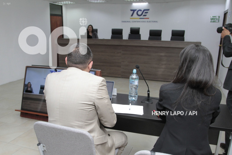 AUDIENCIA-EN CONTRA-VICEPRESIDENTA