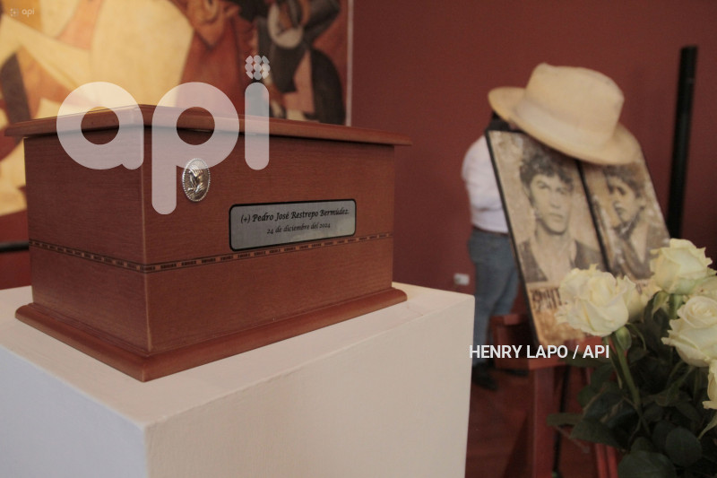 HOMENAJE-PEDRO RESTREPO
