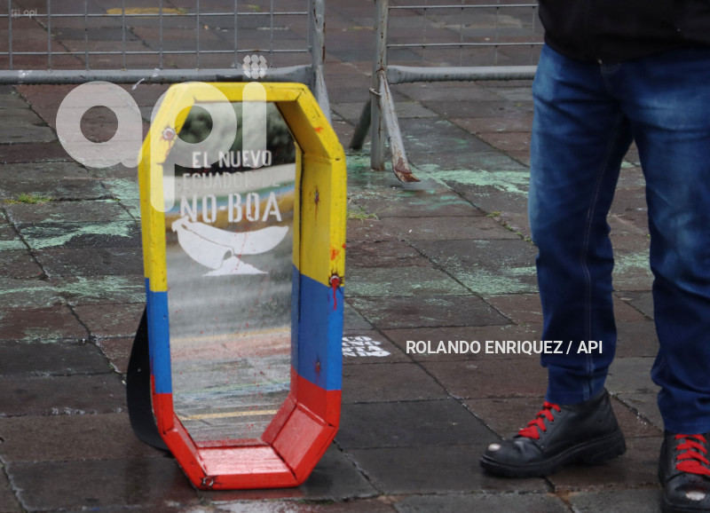 PLANTON POR LOS CUATRO DE GUAYAQUIL