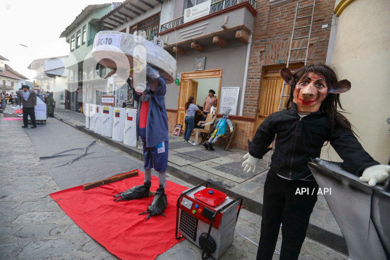 CUENCA CONCURSO ANOS VIEJOS