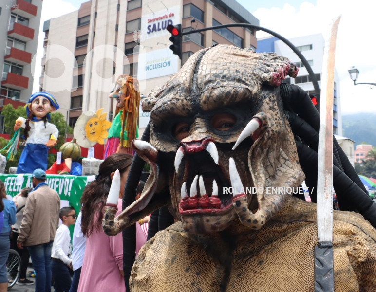 CONCURSO DE  ANOS VIEJOS AVE AMAZONAS
