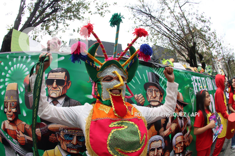 CONCURSO DE  ANOS VIEJOS AVE AMAZONAS