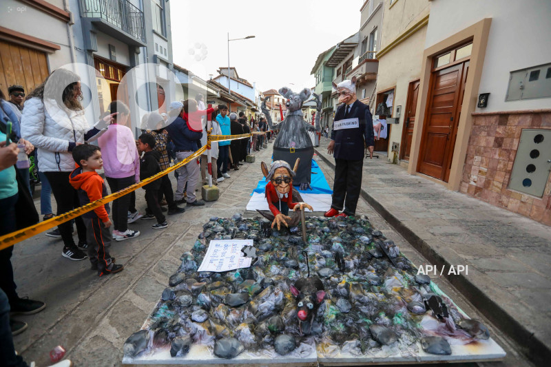 CUENCA CONCURSO ANOS VIEJOS