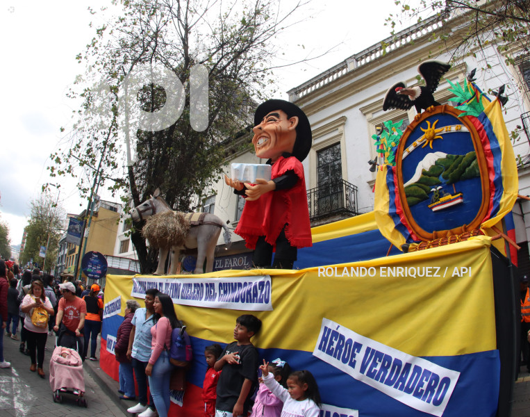CONCURSO DE  ANOS VIEJOS AVE AMAZONAS
