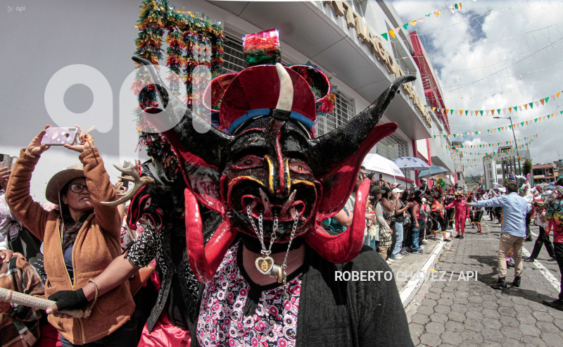 INICIO DE LA DIABLADA PILLARENA
