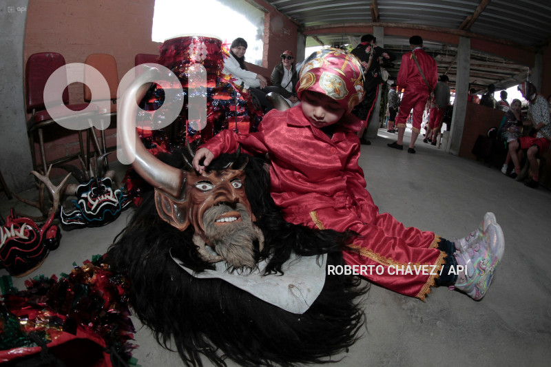 INICIO DE LA DIABLADA PILLARENA