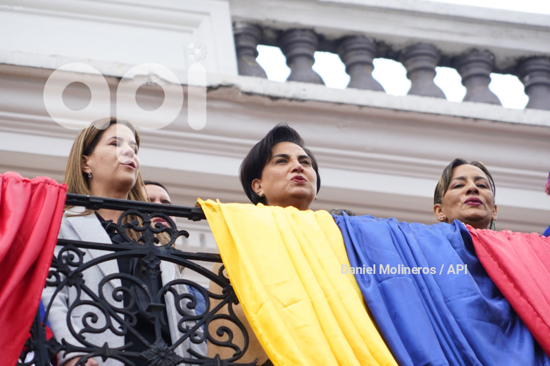NOBOA PLATON NO MAS PILLOS