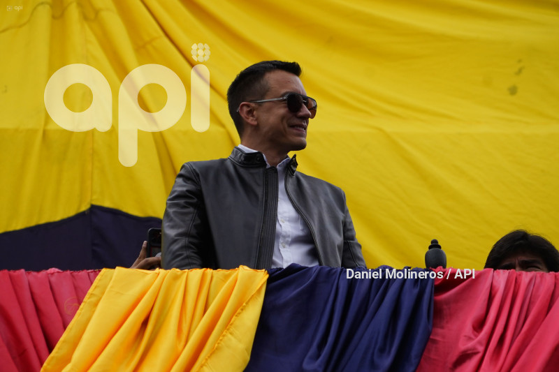 NOBOA PLATON NO MAS PILLOS