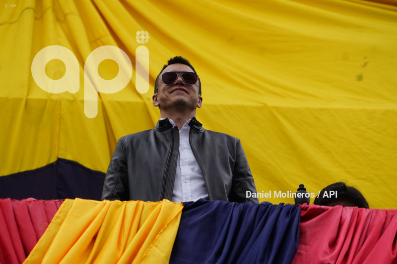 NOBOA PLATON NO MAS PILLOS