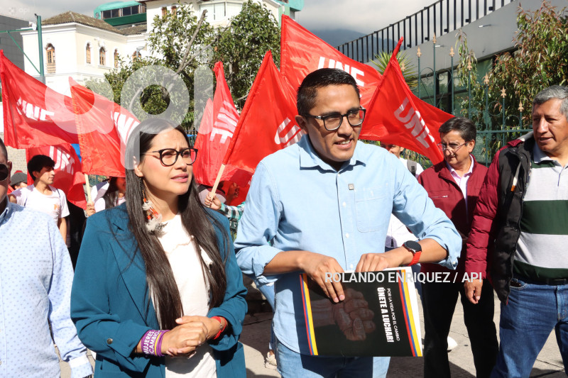 UNE DENUNCIA NOBOA EN CONTRALORIA
