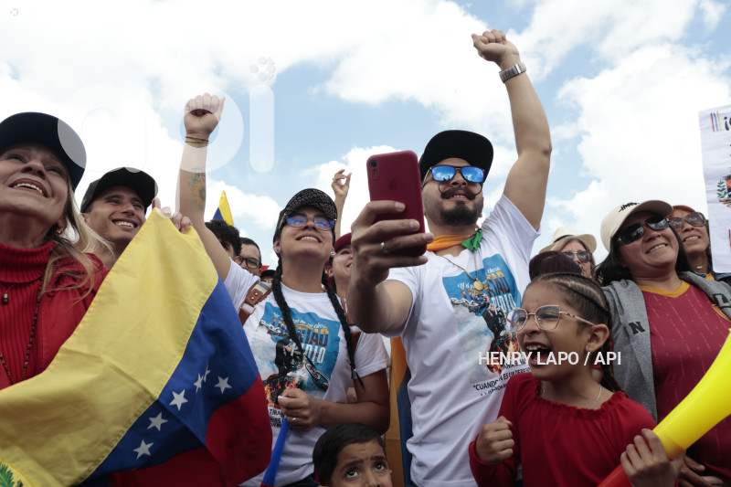 PLANTON VENEZOLANOS